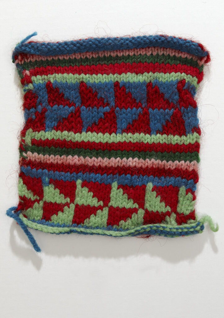 Mallitilkku. Karjalainen neule