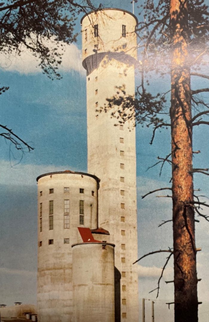 Vanha kuva Keretin kaivoksen torneista, Outokumpu.