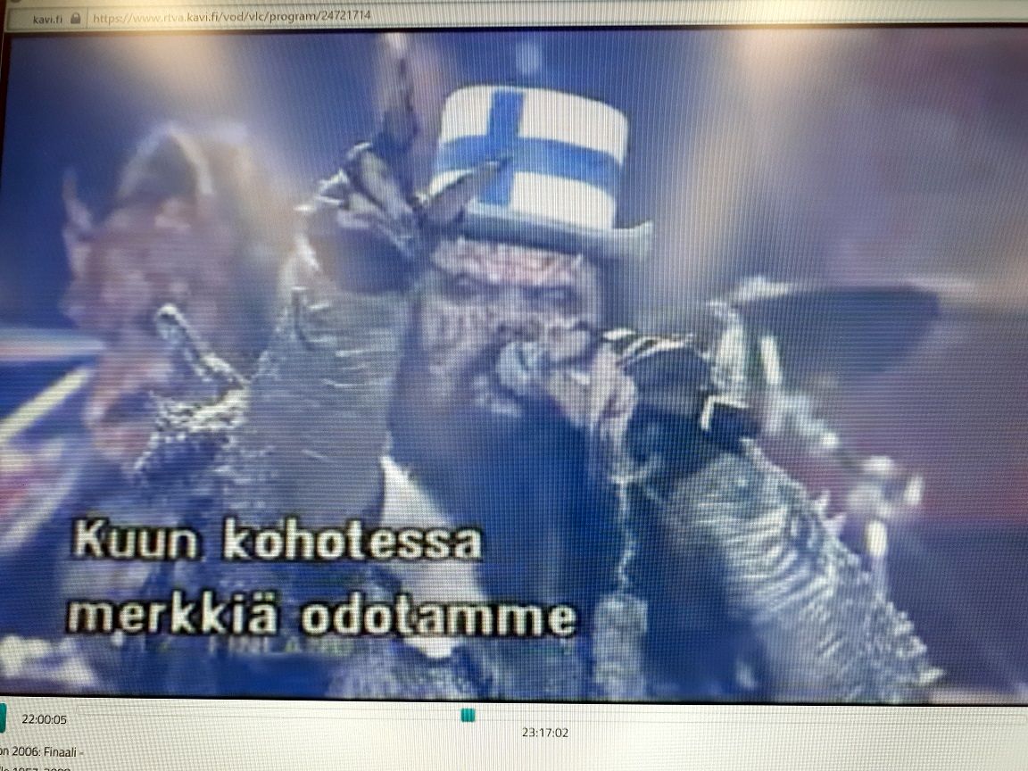 Lordi laulamassa mikrofoniin | Lordi singing into the microphone