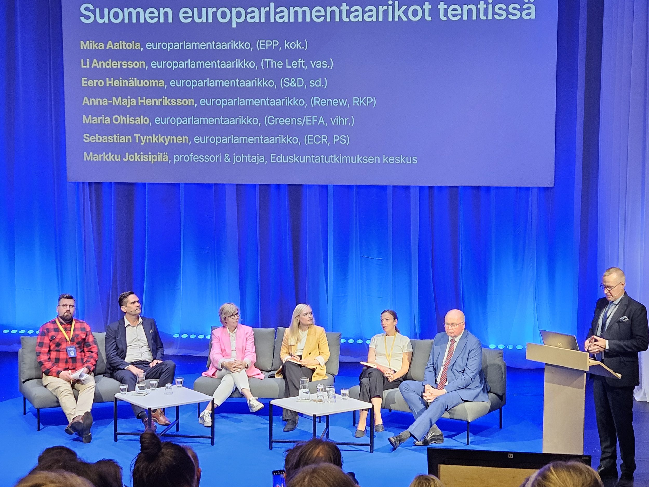 Kuva suomalaisista europarlamentaarikoista. Photo of Finnish Members of the European Parliament.