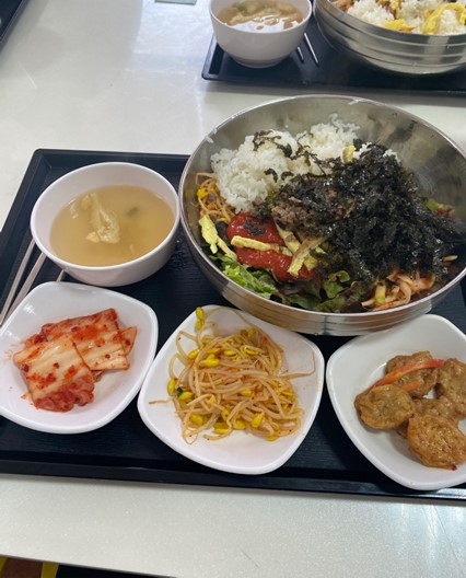 Vaihto-opiskelun aikana tutustuin eteläkorealaiseen ruokaan, kulttuuriin ja kieleen. 